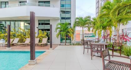 Accommodation With Pool, Sauna, and gym in the Heart of Salvador - AAP