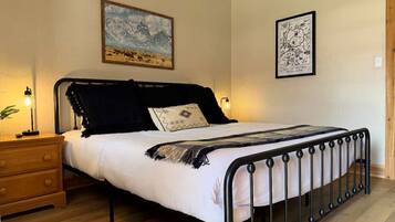 2 bedrooms, WiFi, bed sheets