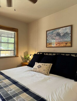 2 bedrooms, WiFi, bed sheets