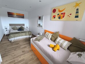 5 habitaciones, tabla de planchar con plancha, wifi y ropa de cama 