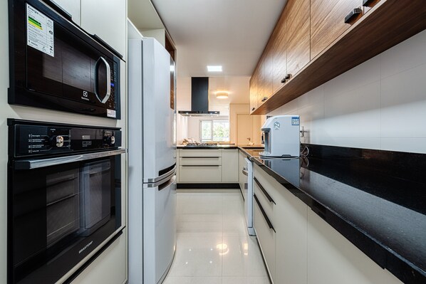 Basic Apartment | Private kitchen