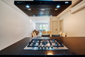 Basic Apartment | Interior