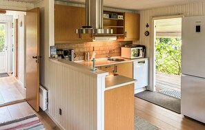 Geladeira, cooktop, lava-louças, cafeteira/chaleira