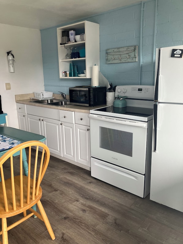 Microwave, stovetop