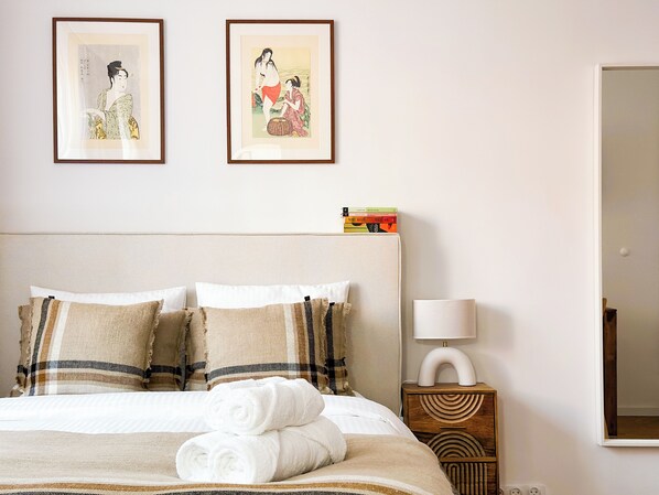 1 habitación, tabla de planchar con plancha, wifi y ropa de cama
