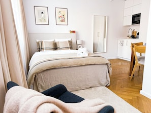 1 habitación, tabla de planchar con plancha, wifi y ropa de cama