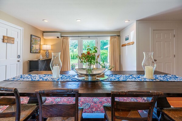 Dining - Historic Home with Colonial Charm in Manchester (Manchester)