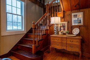 Interior - Historic Home with Colonial Charm in Manchester (Manchester)