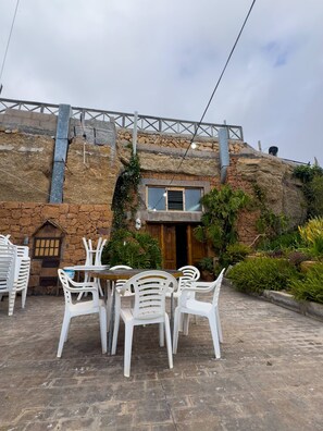 House, 2 Bedrooms, Accessible, Smoking | Outdoor dining