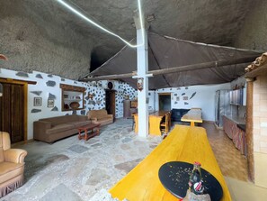 House, 2 Bedrooms, Accessible, Smoking | Living area