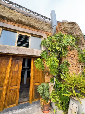 House, 2 Bedrooms, Accessible, Smoking | Exterior detail