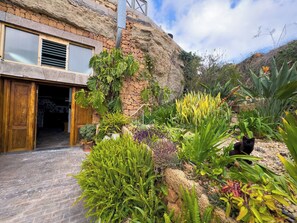 House, 2 Bedrooms, Accessible, Smoking | Exterior detail