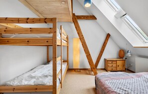 4 habitaciones, cuna de viaje y wifi gratis