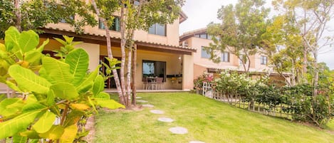 Basic Villa | Exterior