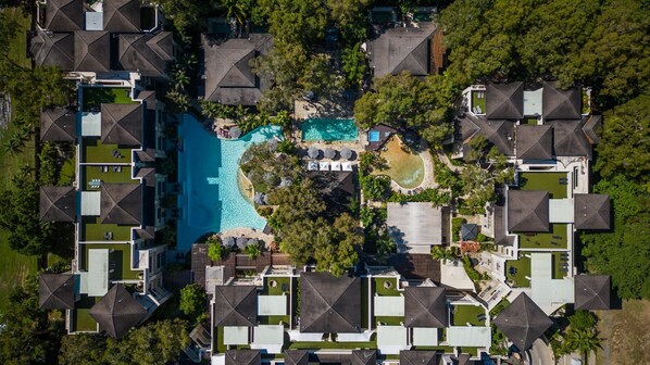 Exterior - Belle Escapes 228-229 Luxury Beachfront Resort Palm Cove (Palm Cove)