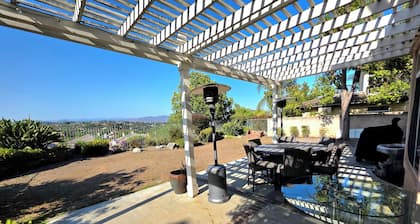 Modern & Comfort Paradise in Central Location withMountain Views & Fenced Yard