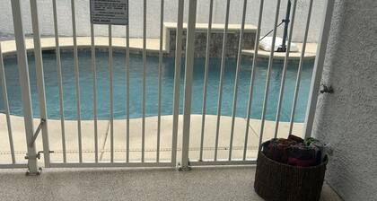Charming 4-bedroom house with WiFi and AC in vibrant Las Vegas,With Private pool