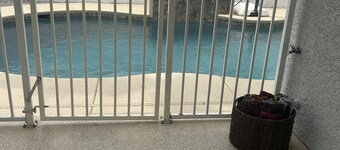 Charming 4-bedroom house with WiFi and AC in vibrant Las Vegas,With Private pool