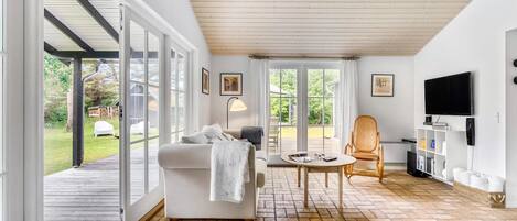 Smart-tv en een open haard