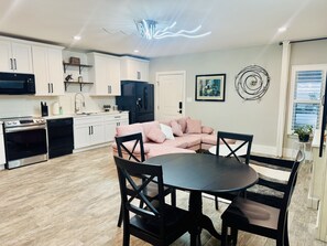 Interior -
Charming 2-bedroom house in wonderful Austin with WiFi, AC (Austin)