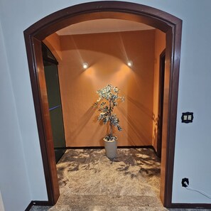 Economy Quadruple Room, Non Smoking, Housekeeping | Interior