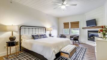 Iron/ironing board, Internet, bed sheets