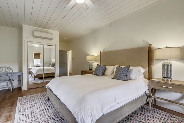 1 bedroom, iron/ironing board, Internet, bed sheets