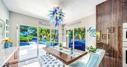 Stylish Beach Home Near Boca with Pool, Golf Cart, Bikes