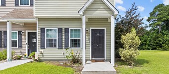 2 Bedroom 2.5 bath minutes from Downtown Swansboro, Emerald Isle & Camp Lejeune.