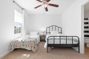 2 bedrooms, iron/ironing board, WiFi, bed sheets