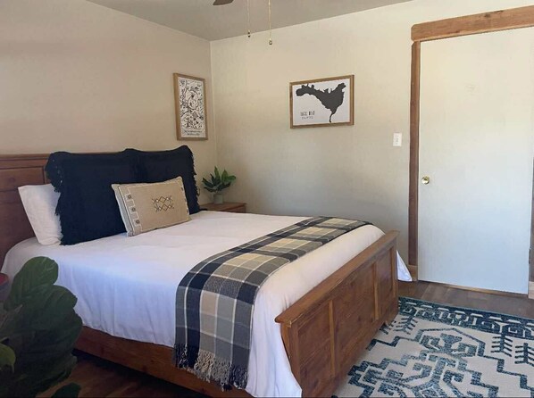 2 bedrooms, bed sheets