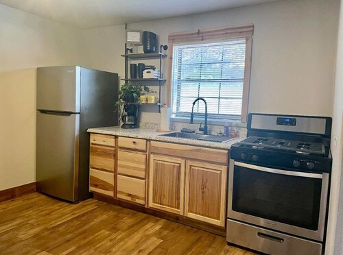 Room 7:  Cozy Nest 15 Minutes from Red River/ Angel Fire