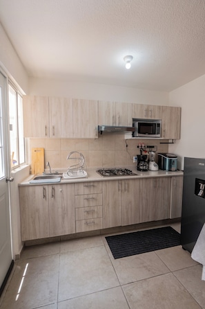 Family House, Pool View | Private kitchen