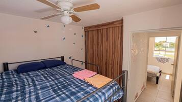 Iron/ironing board, free WiFi
