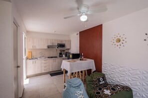 Private kitchen - FFamily House & Water Park Tlayecac 3 BR (Ayala)