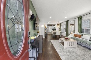 Smart TV, books - Nebula Ranch · Fire Pit · King Bed · Mural Yard · Houston Heights (Houston)