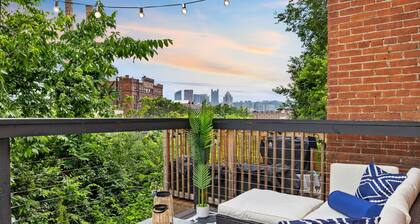 Stylish King Suite w Deck & City Views