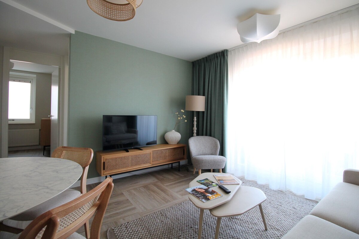 Apartment - 1 Double Bed 1 Bunkbed Non-Smoking 2 Rooms Flat Screen TV City View Safe Walk In Shower