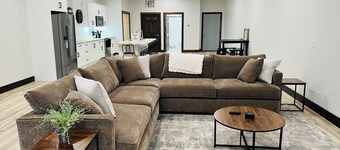 Newly Renovated 2-bedroom apartment in charming Dyersville, IA