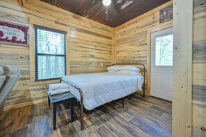 1 bedroom, free WiFi, bed sheets