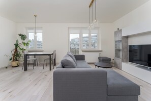 TV - Grzegórzki Chic Studio (Kraków)