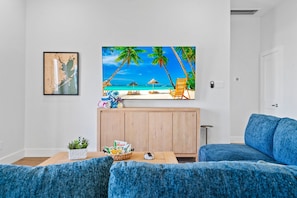 Smart TV - Breezy Daze – Beach Vibes & Ocean Air (Galveston)