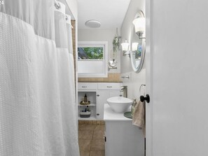 Towels, toilet paper
