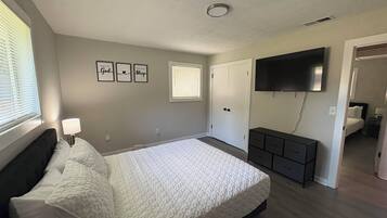 3 habitaciones y ropa de cama