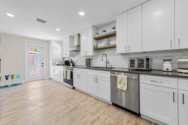 Microwave, oven, stovetop, dishwasher