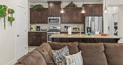 Above Parr - Pet Friendly New Listing