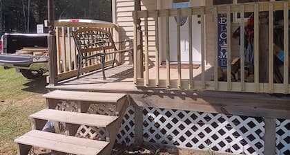 Charming 2-BR house in Marienville with AC. Close to ATV trails. Two fire pits.