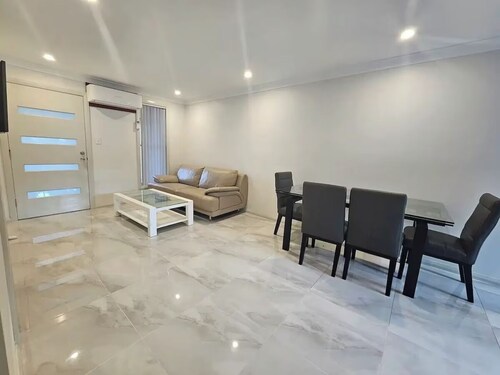 Convenient new private entire home in the heart of Little Saigon.