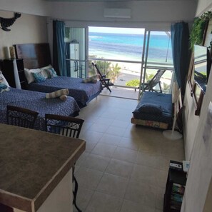 1 chambre, fer et planche à repasser, Wi-Fi gratuit, draps fournis