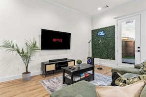 Smart TV, table tennis, books